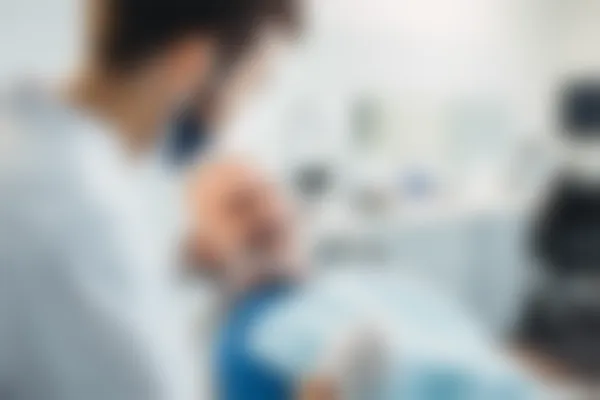 德州致美口腔诊所(十中店)优惠烤瓷牙，原价3000元起，现仅需2500元起！