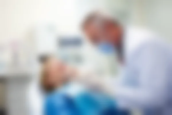 洗牙是否会清洁牙齿内侧？了解洗牙的齐全结果与注意事项