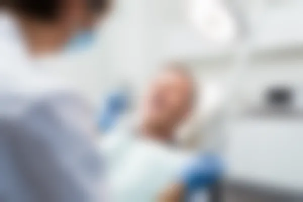 昆山萌牙客口腔(金鹰店)口腔颌面外科价格表：原价980元起，现优惠至680元起，助您轻松实现健康口腔！