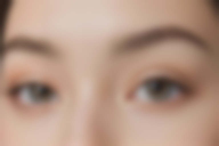 佛山曙光金子医学美容医院明星种植牙价格表：原价9800元起，现优惠仅需6800元起，尽享美丽与超值优惠。