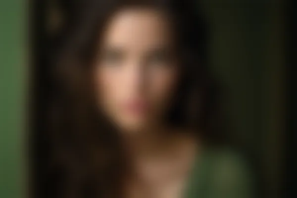 上海吴月兰整形外科诊所去眼袋手术现价仅需7800元起，原价9800元起，限时优惠，抓住机会！