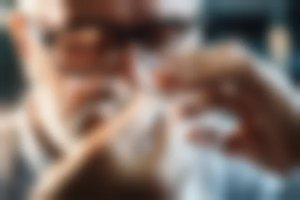icl晶体植入后是否可以使用蒸汽眼罩？医生解答与注意事项解析
