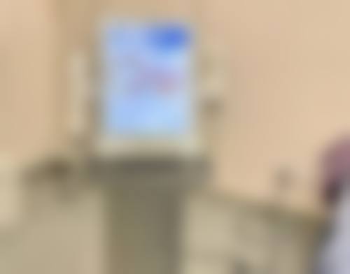 严重的眼袋怎么去？手术切除VS激光治疗+中医按摩全攻略