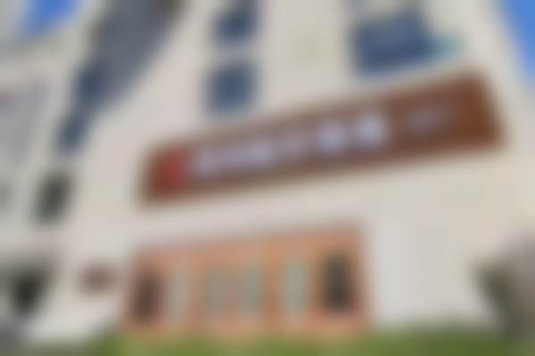 北京黄寺医疗美容门诊部李晓东属于什么级别：副主任医师 拉皮名家