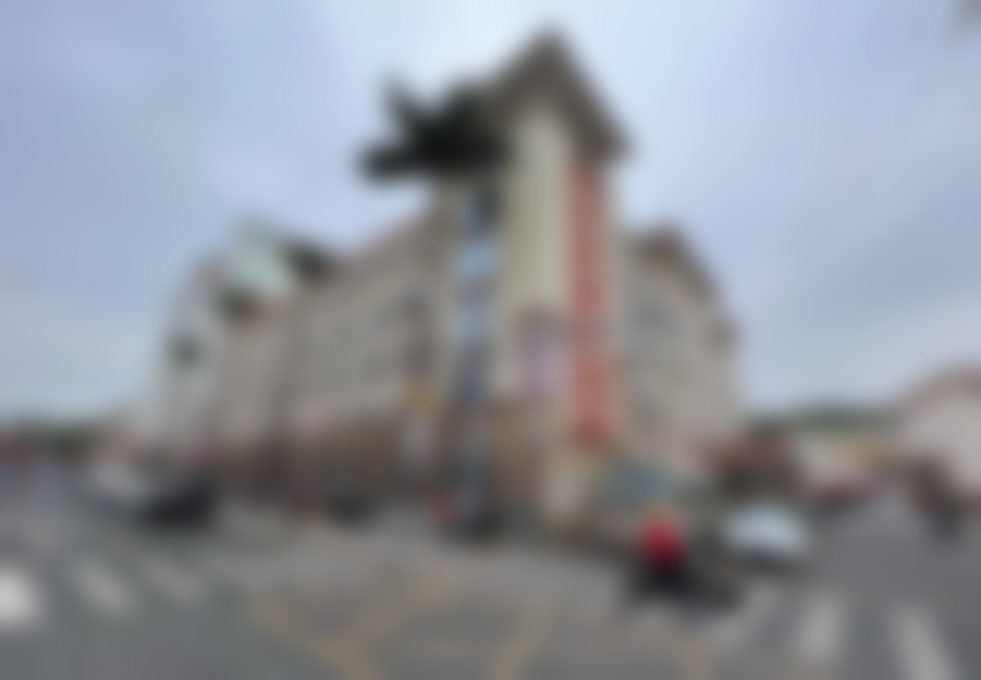 深圳华侨医院医疗美容科严友才怎么联系——自贡爱尔眼科医院