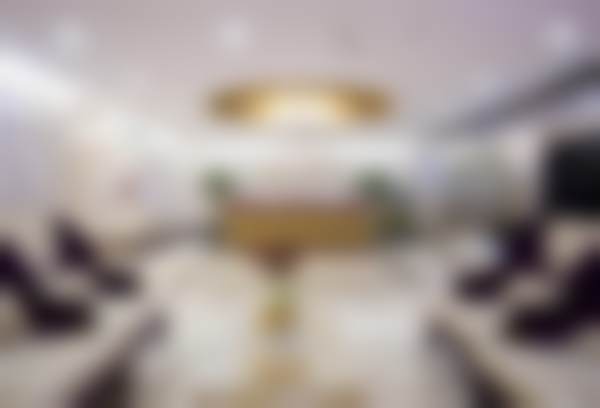 华臣医美与其他医美机构的对比
